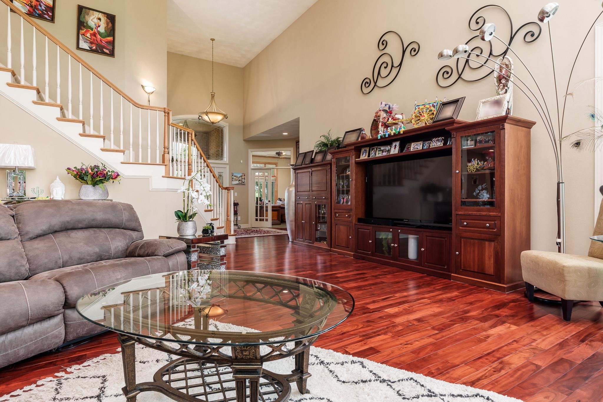 Poplar Grove, Illinois 61065, United States, 4 Bedrooms Bedrooms, ,5 BathroomsBathrooms,Residential,Active,185700