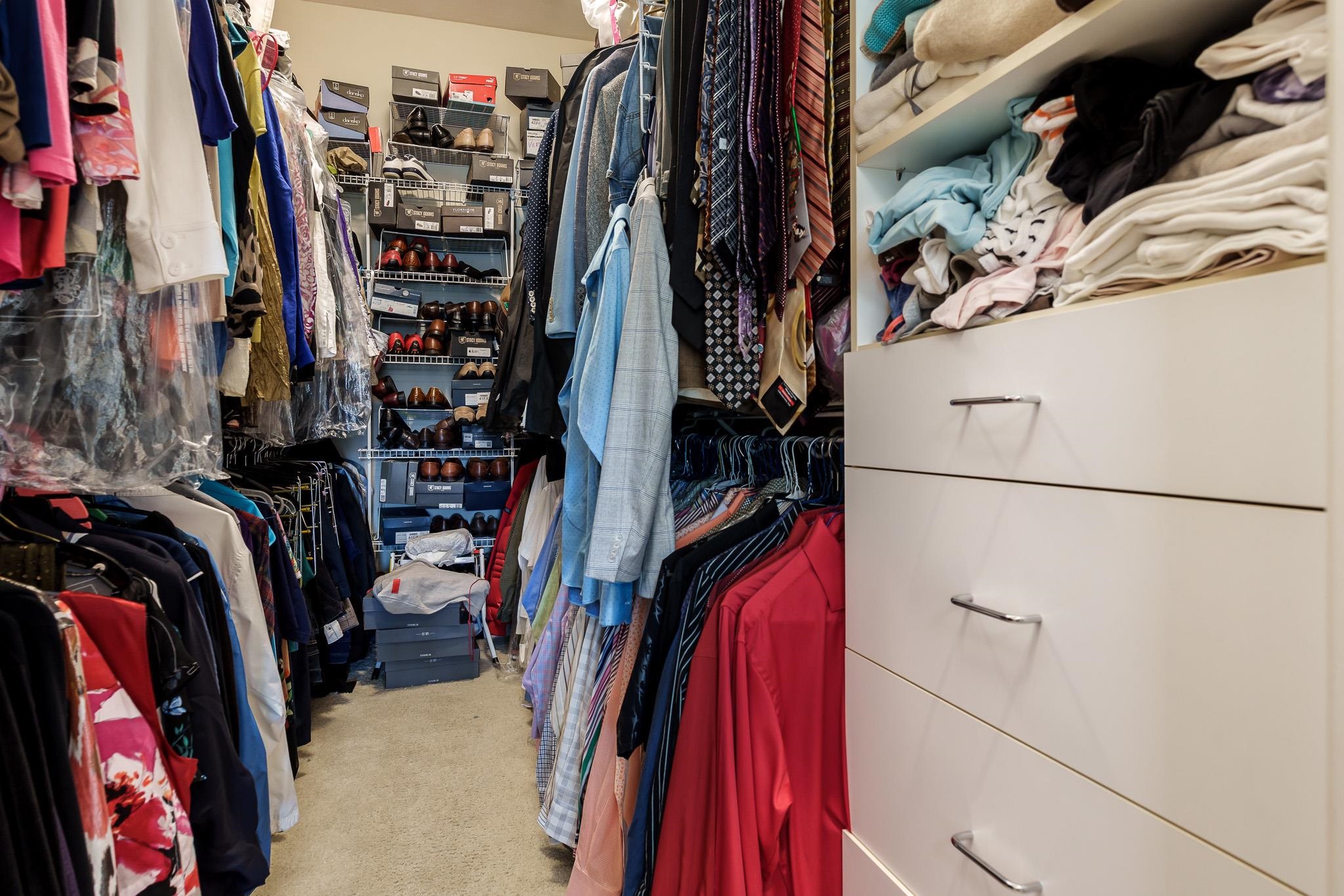 Poplar Grove, Illinois 61065, United States, 4 Bedrooms Bedrooms, ,5 BathroomsBathrooms,Residential,Active,185700