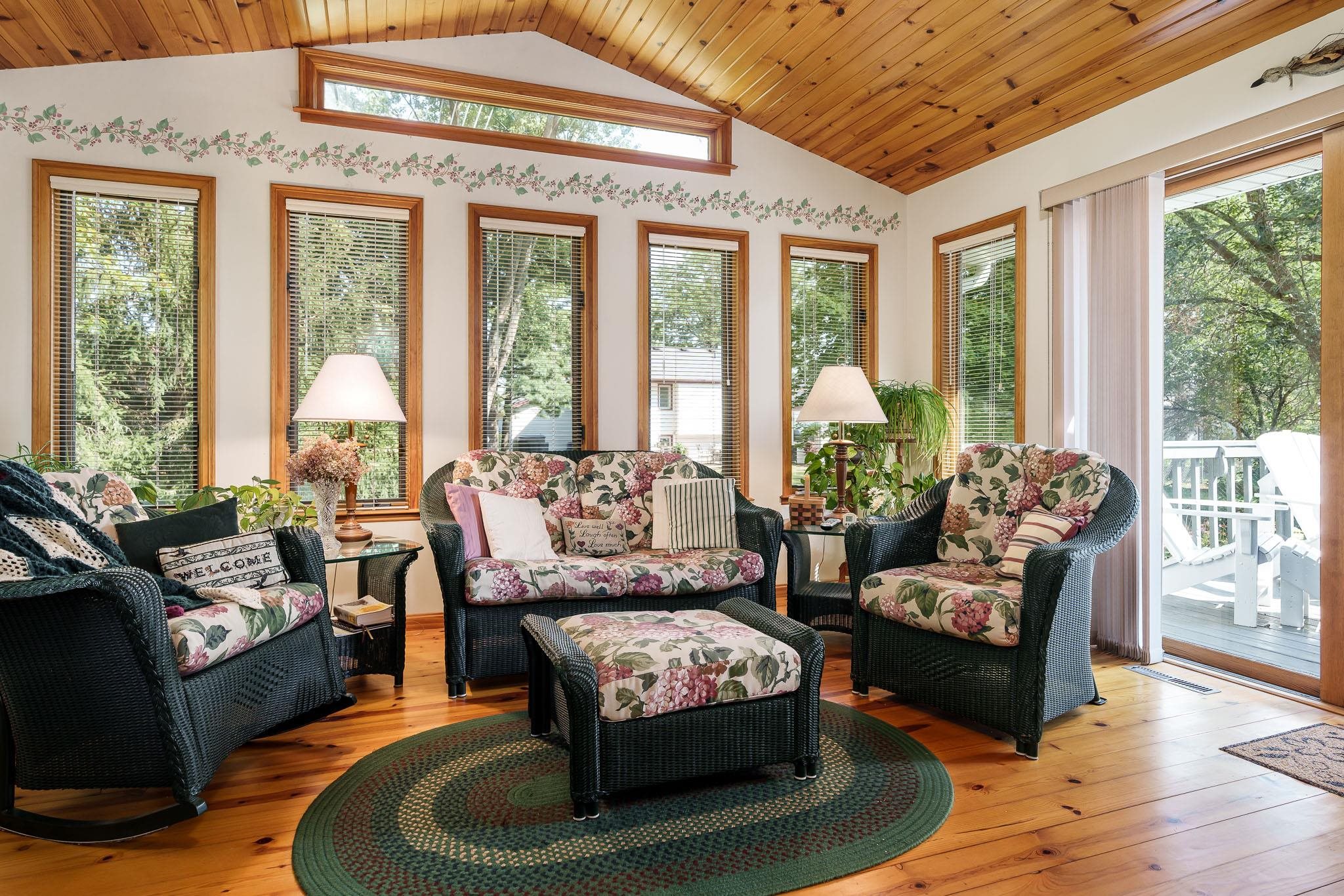 Rockton, Illinois 61072, United States, 3 Bedrooms Bedrooms, ,3 BathroomsBathrooms,Residential,Pending,46512