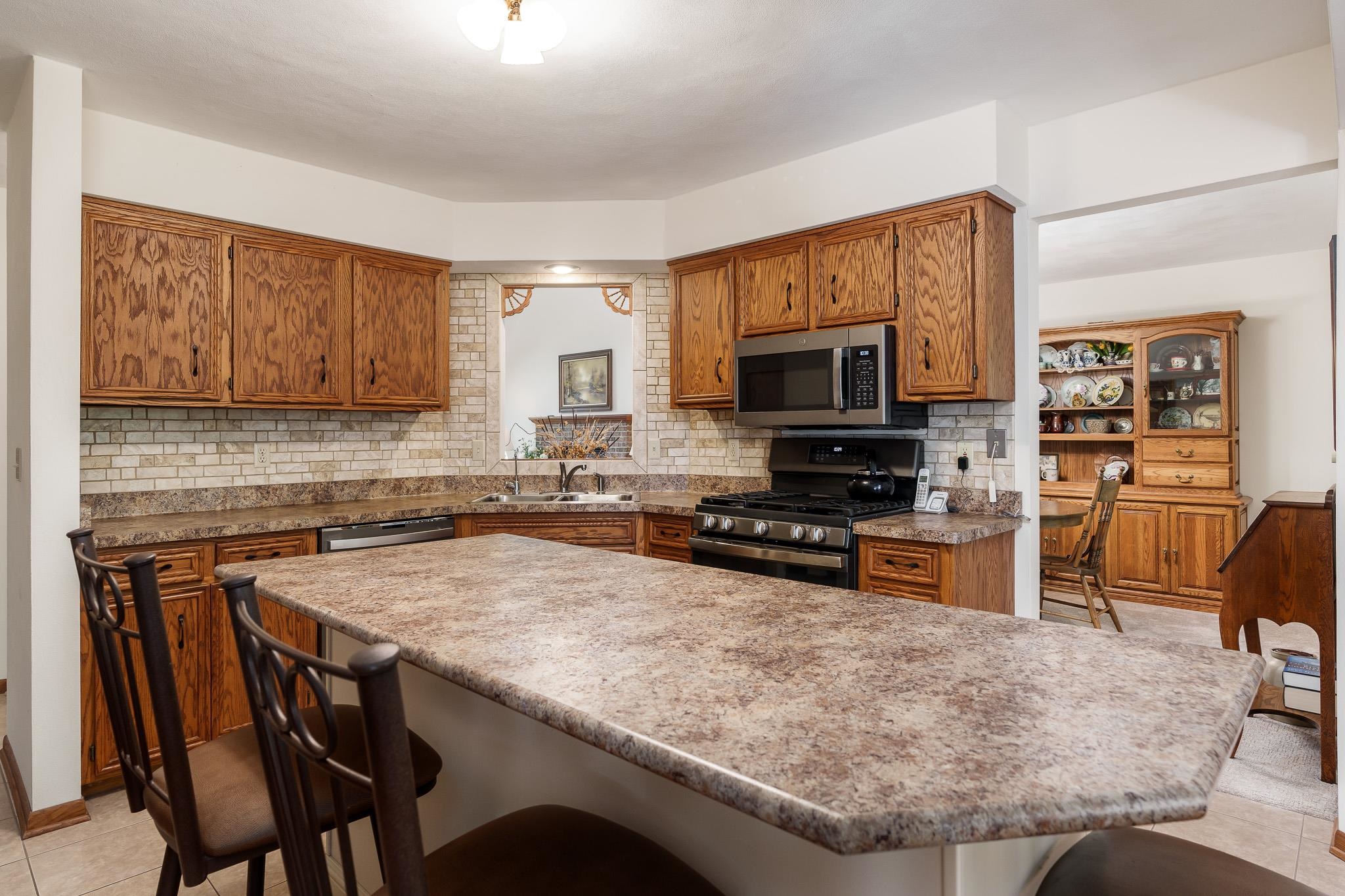 Rockton, Illinois 61072, United States, 3 Bedrooms Bedrooms, ,3 BathroomsBathrooms,Residential,Pending,46512