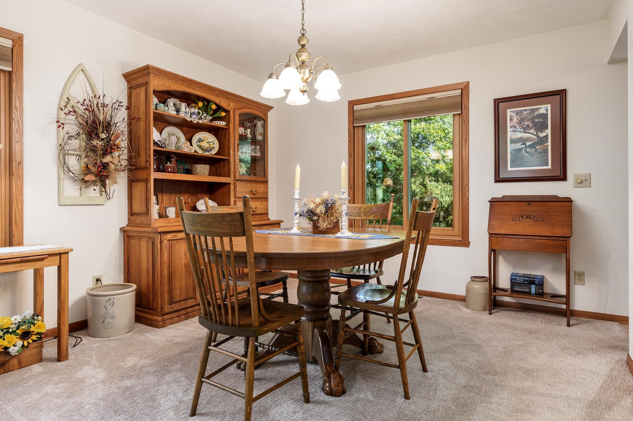 Rockton, Illinois 61072, United States, 3 Bedrooms Bedrooms, ,3 BathroomsBathrooms,Residential,Pending,46512