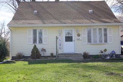 Homes For Sale - 5632 Walker Avenue<br/> LOVES PARK, IL 61111