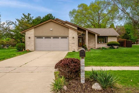 Homes For Sale - 10966 China Berry Lane<br/> MACHESNEY PARK, IL 61115