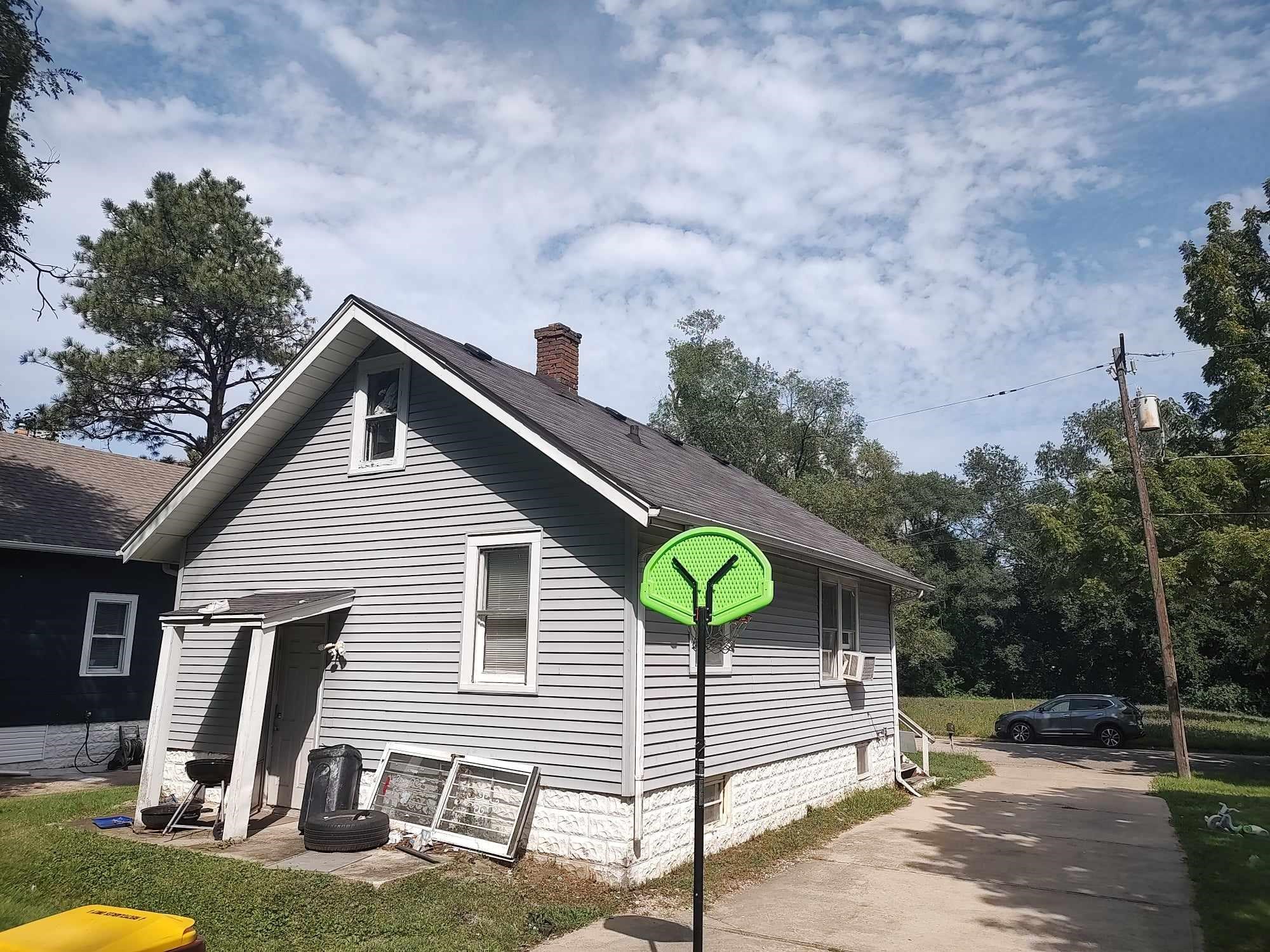 Rockford, Illinois 61102, United States, 2 Bedrooms Bedrooms, ,1 BathroomBathrooms,Residential,Pending,79849