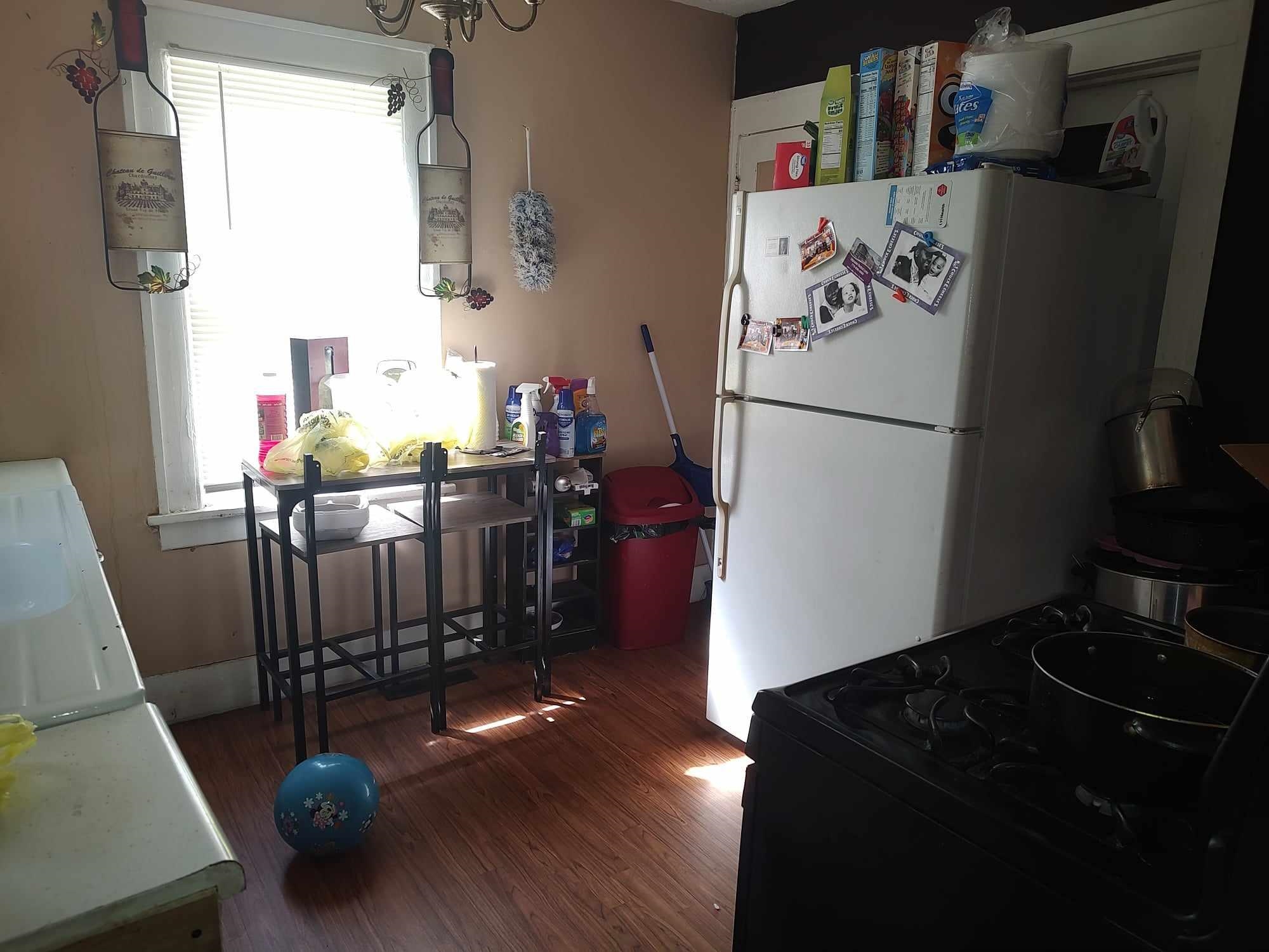 Rockford, Illinois 61102, United States, 2 Bedrooms Bedrooms, ,1 BathroomBathrooms,Residential,Pending,79849