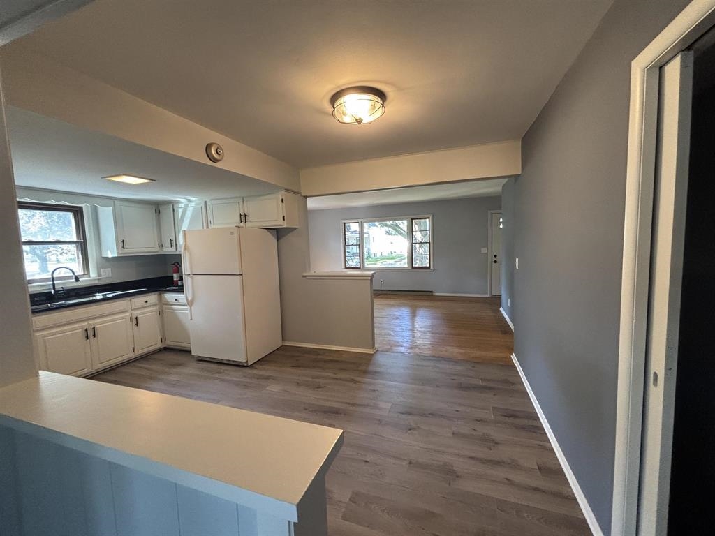 308 W Marshall Street - Photo 4