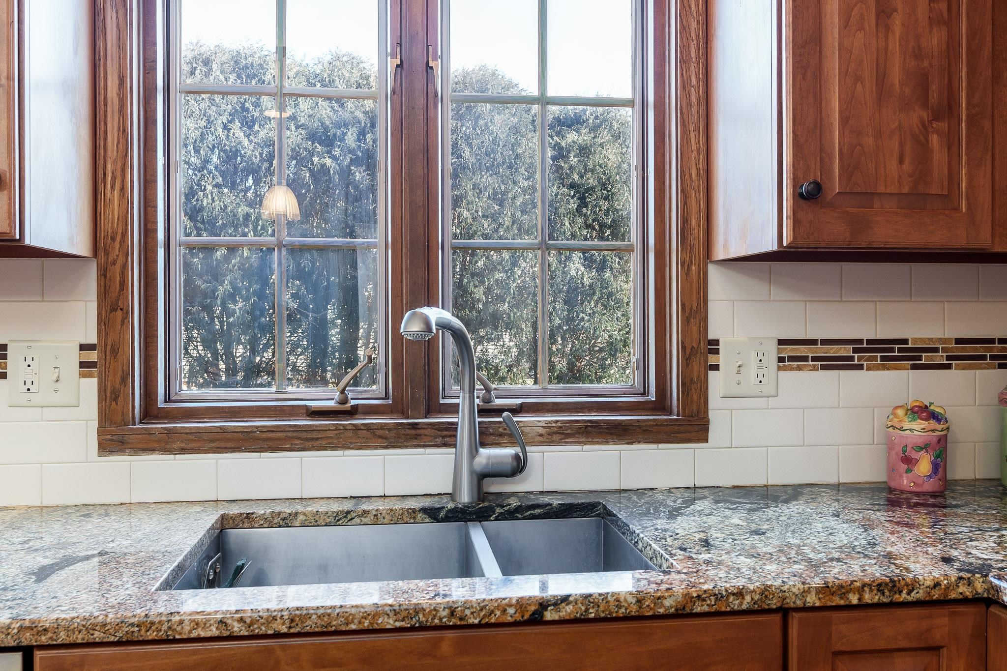 Rockford, Illinois 61114, United States, 4 Bedrooms Bedrooms, ,3 BathroomsBathrooms,Residential,Pending,14659