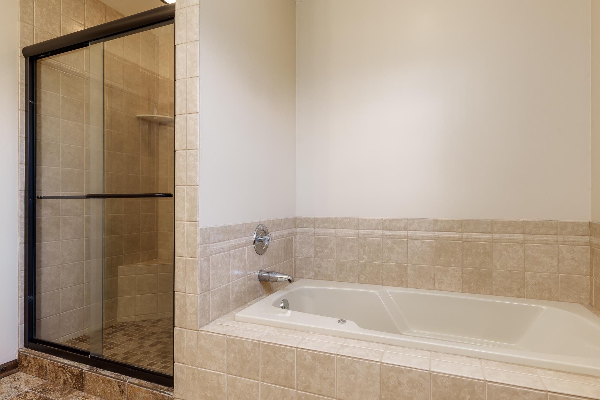 Rockford, Illinois 61114, United States, 4 Bedrooms Bedrooms, ,3 BathroomsBathrooms,Residential,Pending,14659