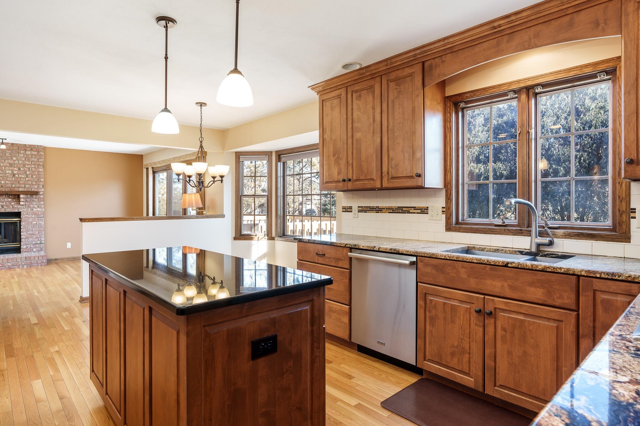 Rockford, Illinois 61114, United States, 4 Bedrooms Bedrooms, ,3 BathroomsBathrooms,Residential,Pending,14659