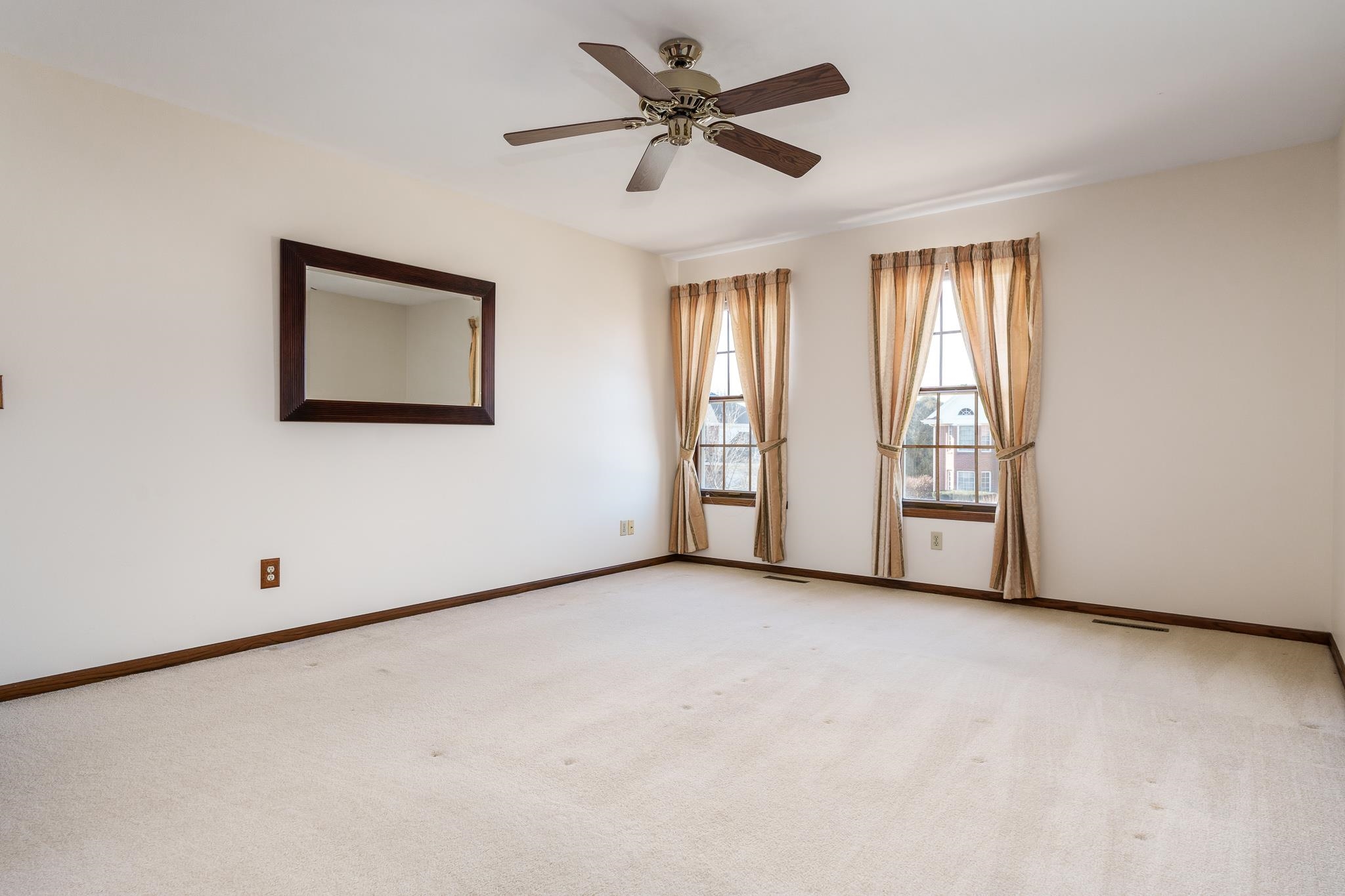 Rockford, Illinois 61114, United States, 4 Bedrooms Bedrooms, ,3 BathroomsBathrooms,Residential,Pending,14659