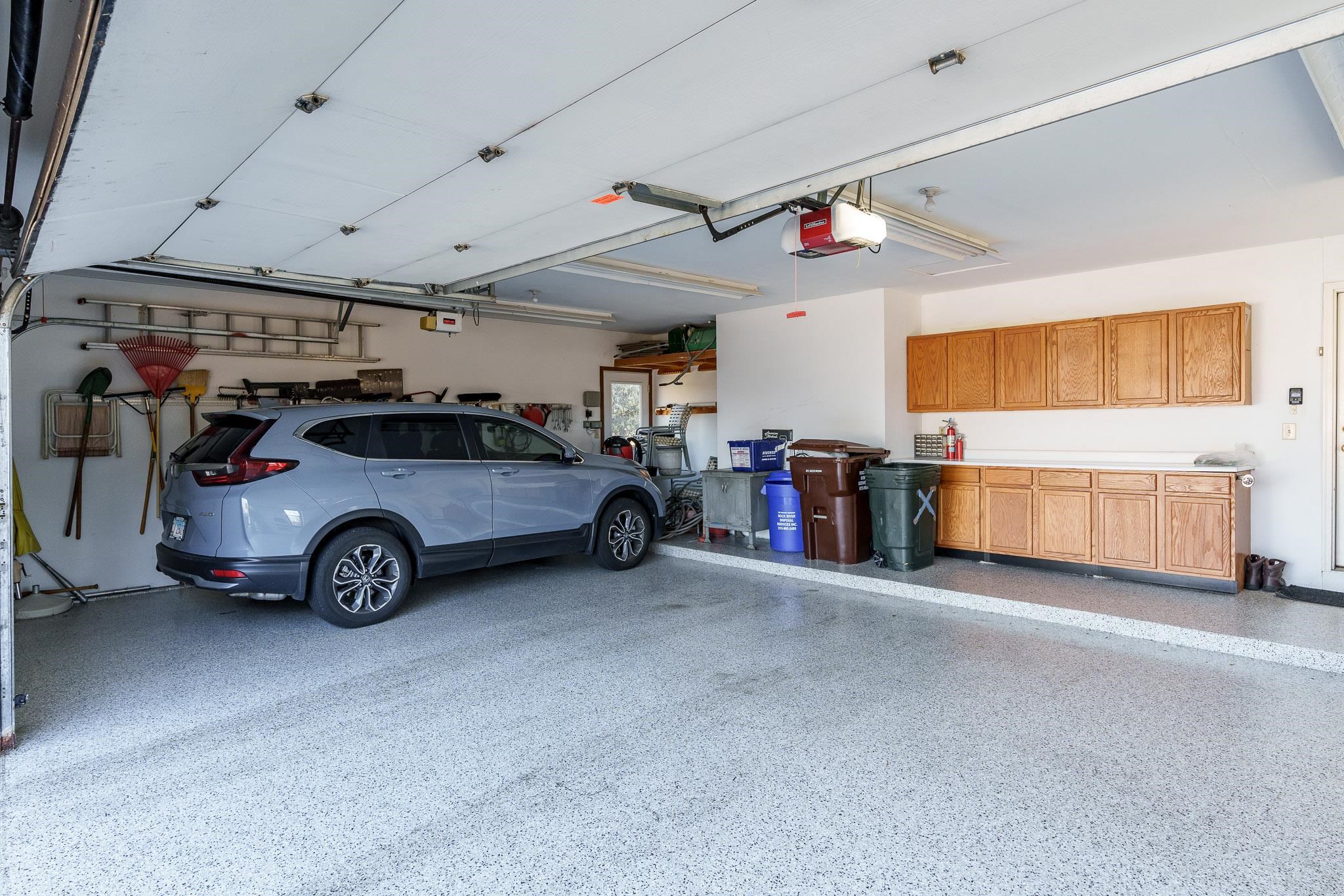 Rockford, Illinois 61114, United States, 4 Bedrooms Bedrooms, ,3 BathroomsBathrooms,Residential,Pending,14659