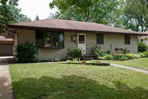 Homes For Sale - 2404 Winnetka Drive<br/> ROCKFORD, IL 61108