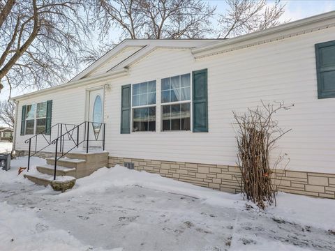 Mobile Home For Sale - 371 Elder Lane<br/> Boone County, BELVIDERE, IL 61008