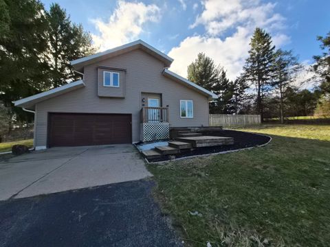 Homes For Sale - 13439 Parkcrest Place<br/> ROSCOE, IL 61073