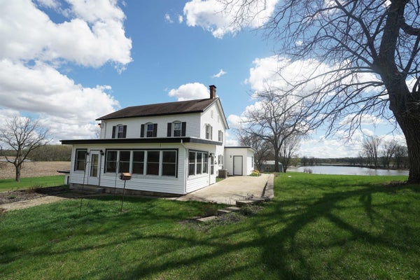 1473 N HEINE RD, FREEPORT, IL 61032 - Image cb3c99fb6ad2a94577a1032e6e1aa27d/3206953342