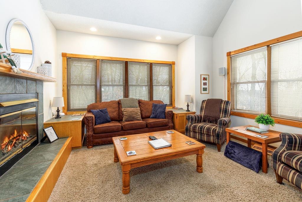 2 Briarwood Trail