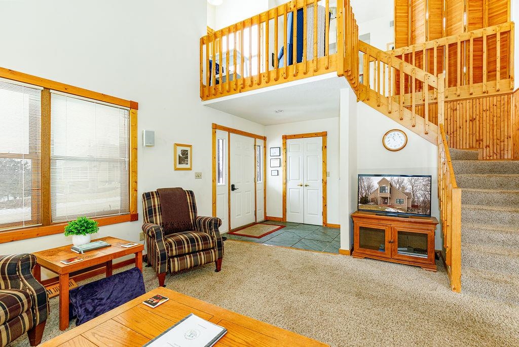 2 Briarwood Trail