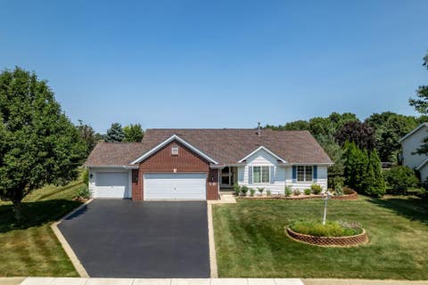 Homes For Sale - 6672 Lindbloom Lane<br/> CHERRY VALLEY, IL 61016