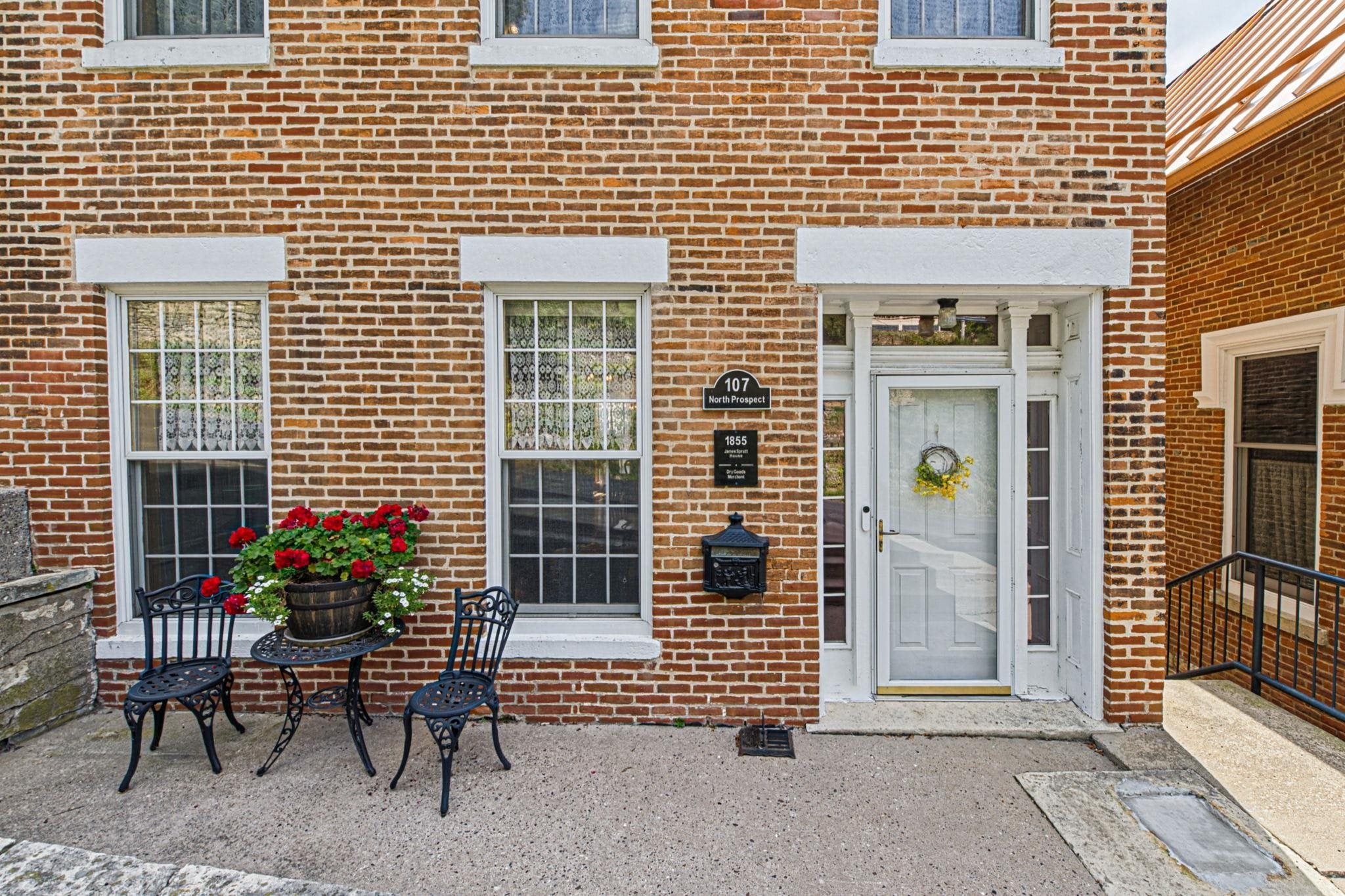 107 N Prospect Street