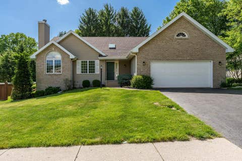 Homes For Sale - 1350 Featherstone Road<br/> Winnebago County, ROCKFORD, IL 61107