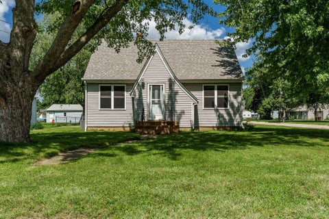 Homes For Sale - 808 Wayne Drive<br/> LOVES PARK, IL 61111