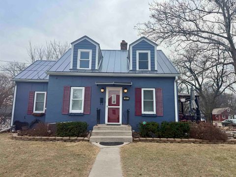 Homes For Sale - 401 Junius Street<br/> LOVES PARK, IL 61111