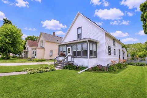 Homes For Sale - 130 S Adams Street<br/> SOUTH BELOIT, IL 61080
