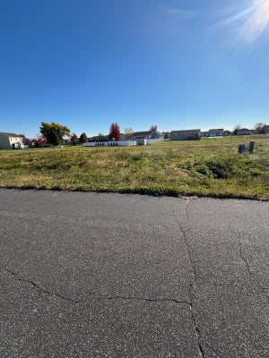 188 HARVEST GLENN DR, DAVIS JUNCTION, IL 61020 - Image cf5153a179b8ea3b8ec4aa105306f9ea/2170811725