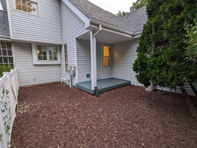 Rockford, Illinois 61114, United States, 4 Bedrooms Bedrooms, ,3 BathroomsBathrooms,Residential,Pending,37740