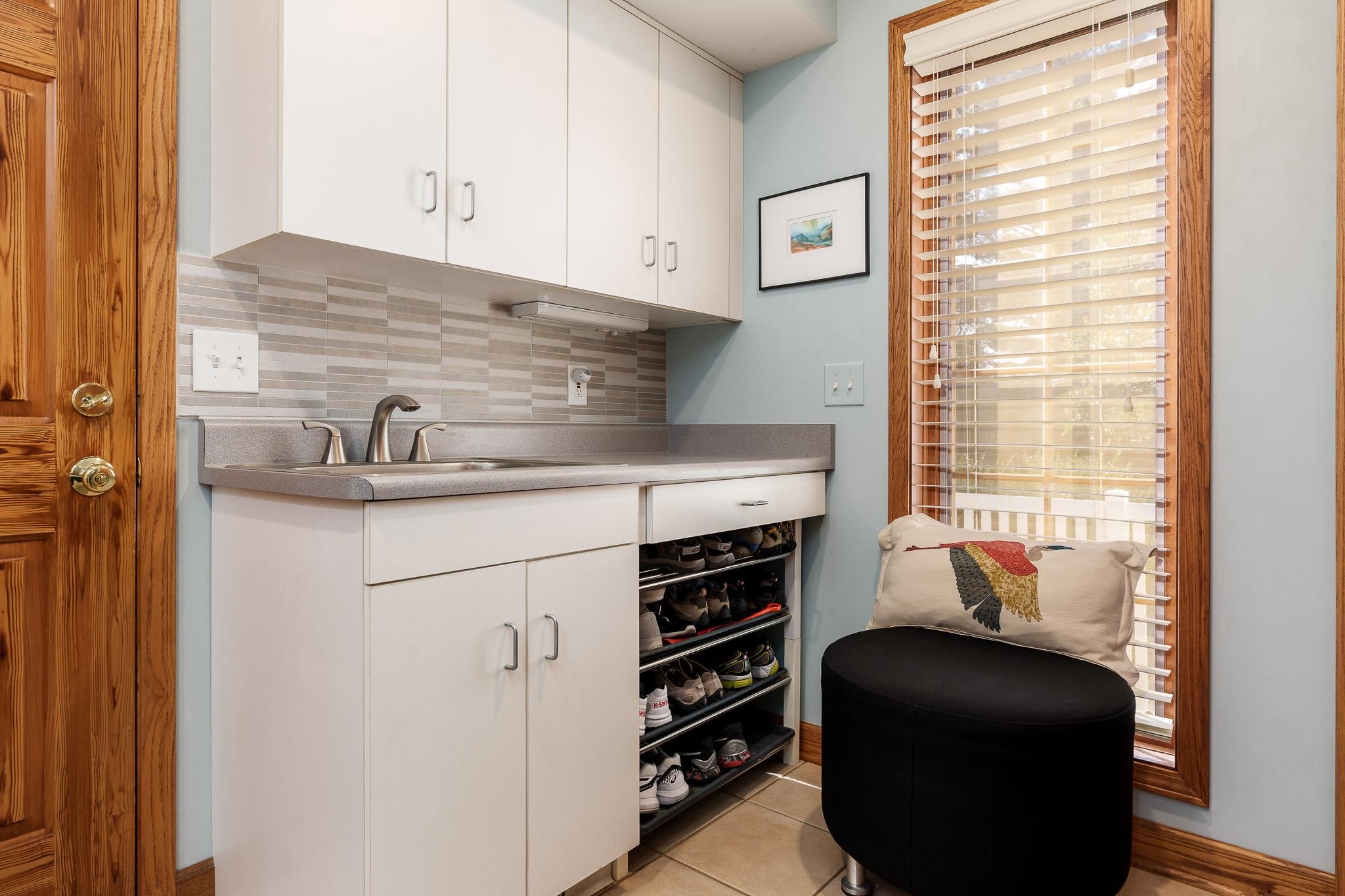 Rockford, Illinois 61114, United States, 4 Bedrooms Bedrooms, ,3 BathroomsBathrooms,Residential,Pending,37740