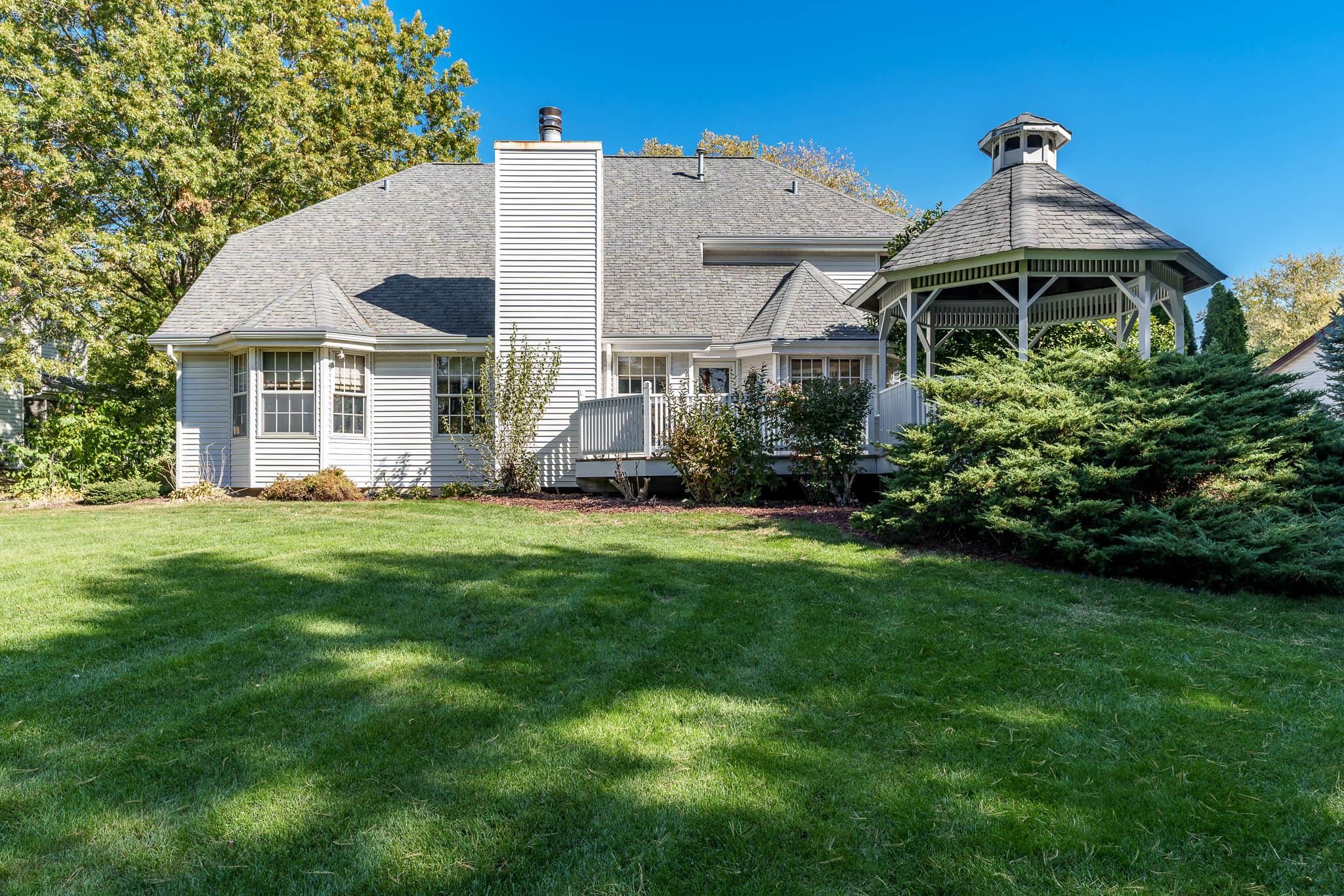 Rockford, Illinois 61114, United States, 4 Bedrooms Bedrooms, ,3 BathroomsBathrooms,Residential,Pending,37740