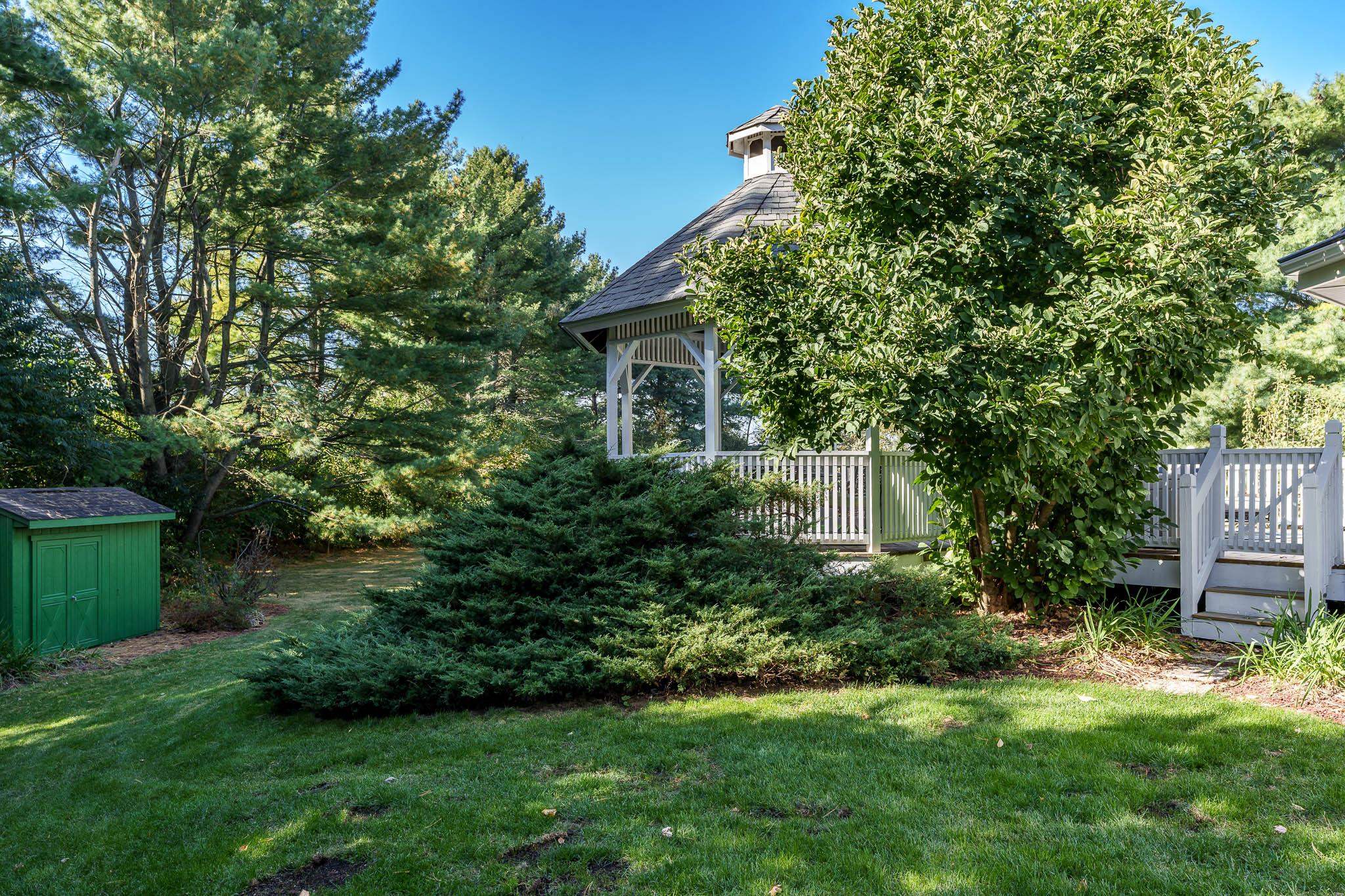 Rockford, Illinois 61114, United States, 4 Bedrooms Bedrooms, ,3 BathroomsBathrooms,Residential,Pending,37740