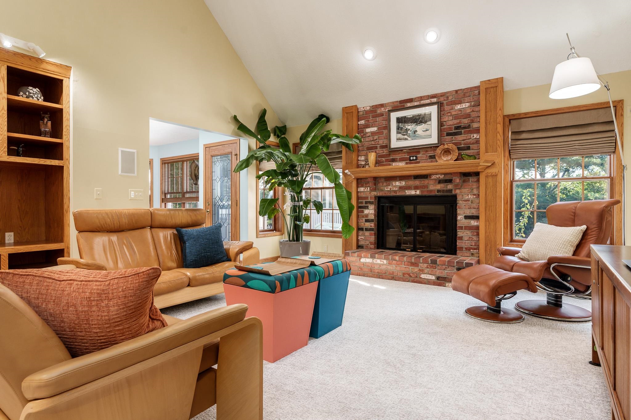 Rockford, Illinois 61114, United States, 4 Bedrooms Bedrooms, ,3 BathroomsBathrooms,Residential,Pending,37740