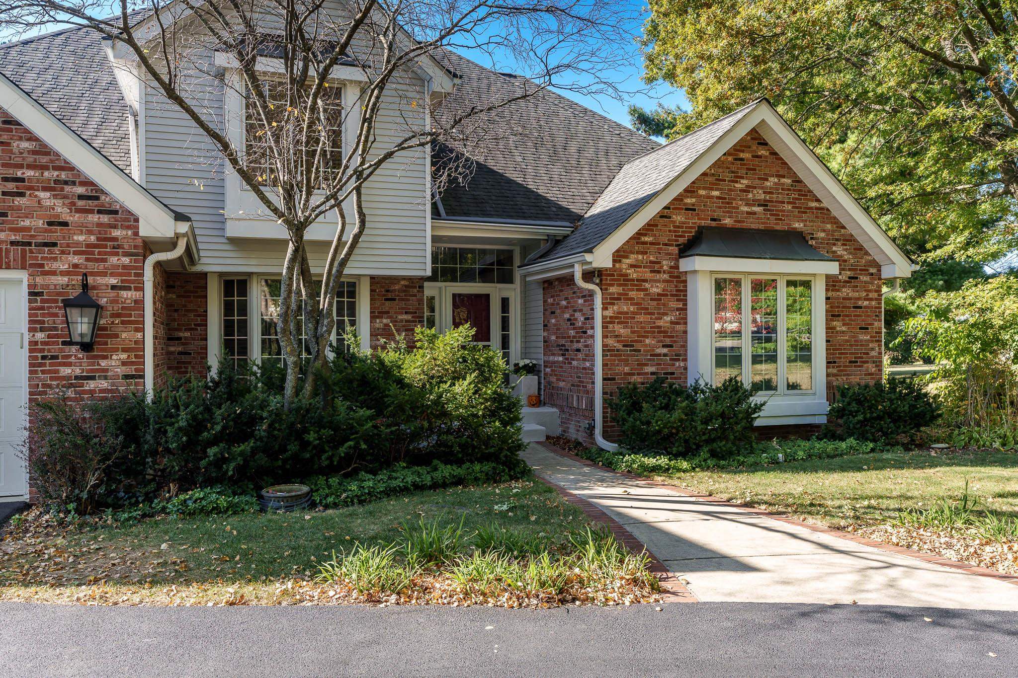 Rockford, Illinois 61114, United States, 4 Bedrooms Bedrooms, ,3 BathroomsBathrooms,Residential,Pending,37740