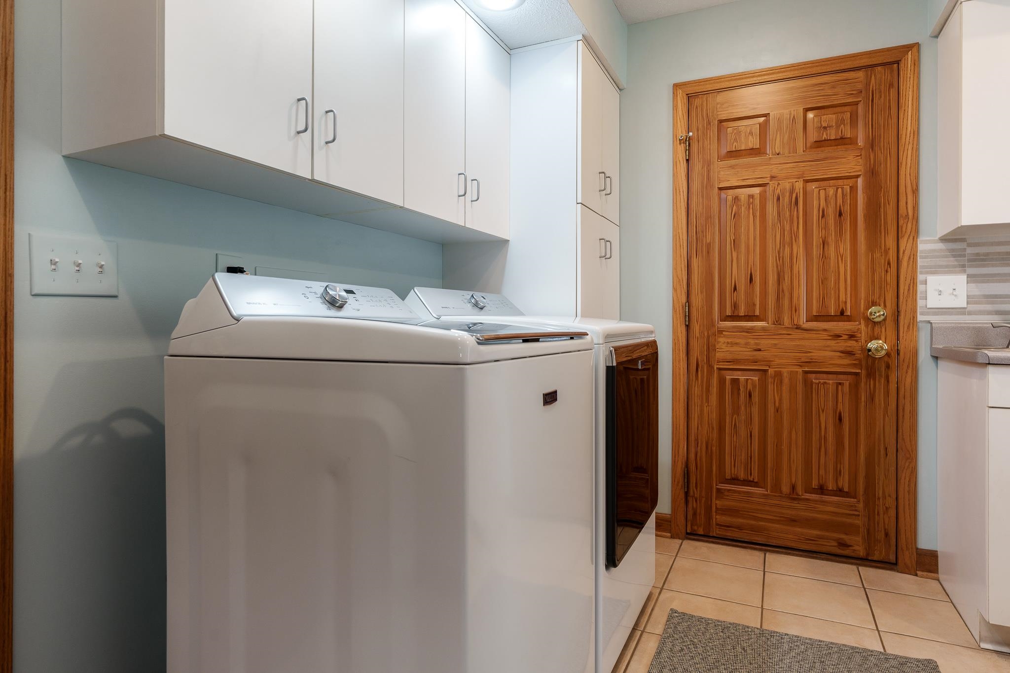 Rockford, Illinois 61114, United States, 4 Bedrooms Bedrooms, ,3 BathroomsBathrooms,Residential,Pending,37740