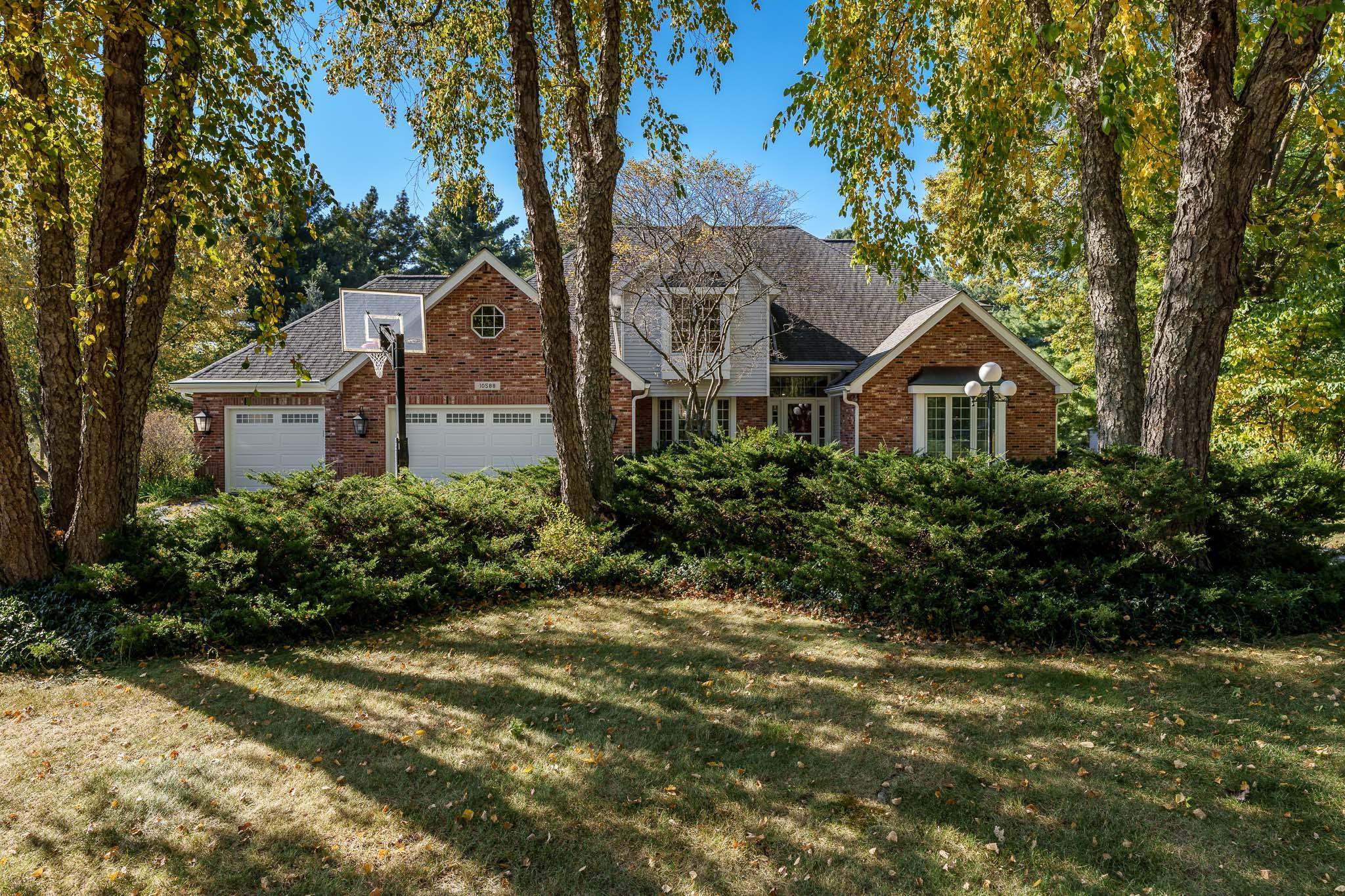 Rockford, Illinois 61114, United States, 4 Bedrooms Bedrooms, ,3 BathroomsBathrooms,Residential,Pending,37740