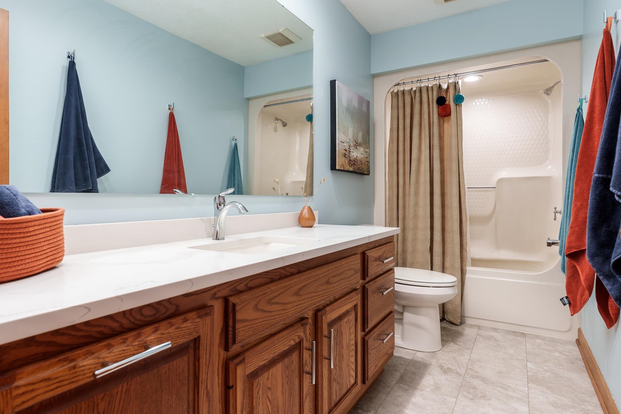 Rockford, Illinois 61114, United States, 4 Bedrooms Bedrooms, ,3 BathroomsBathrooms,Residential,Pending,37740