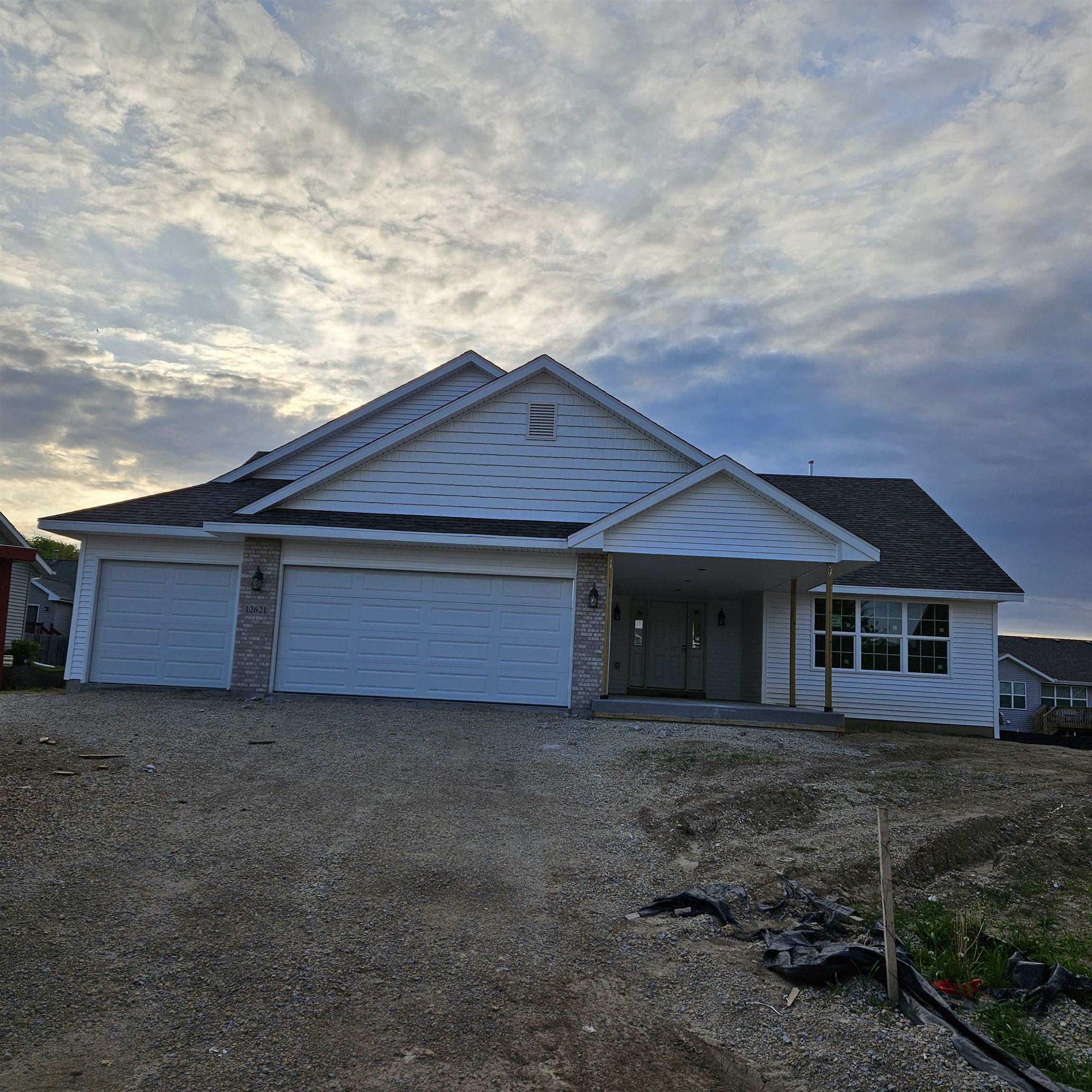 Photo 1 of 1 — 12621 SCARSDALE Lane, LOVES PARK, IL 61111