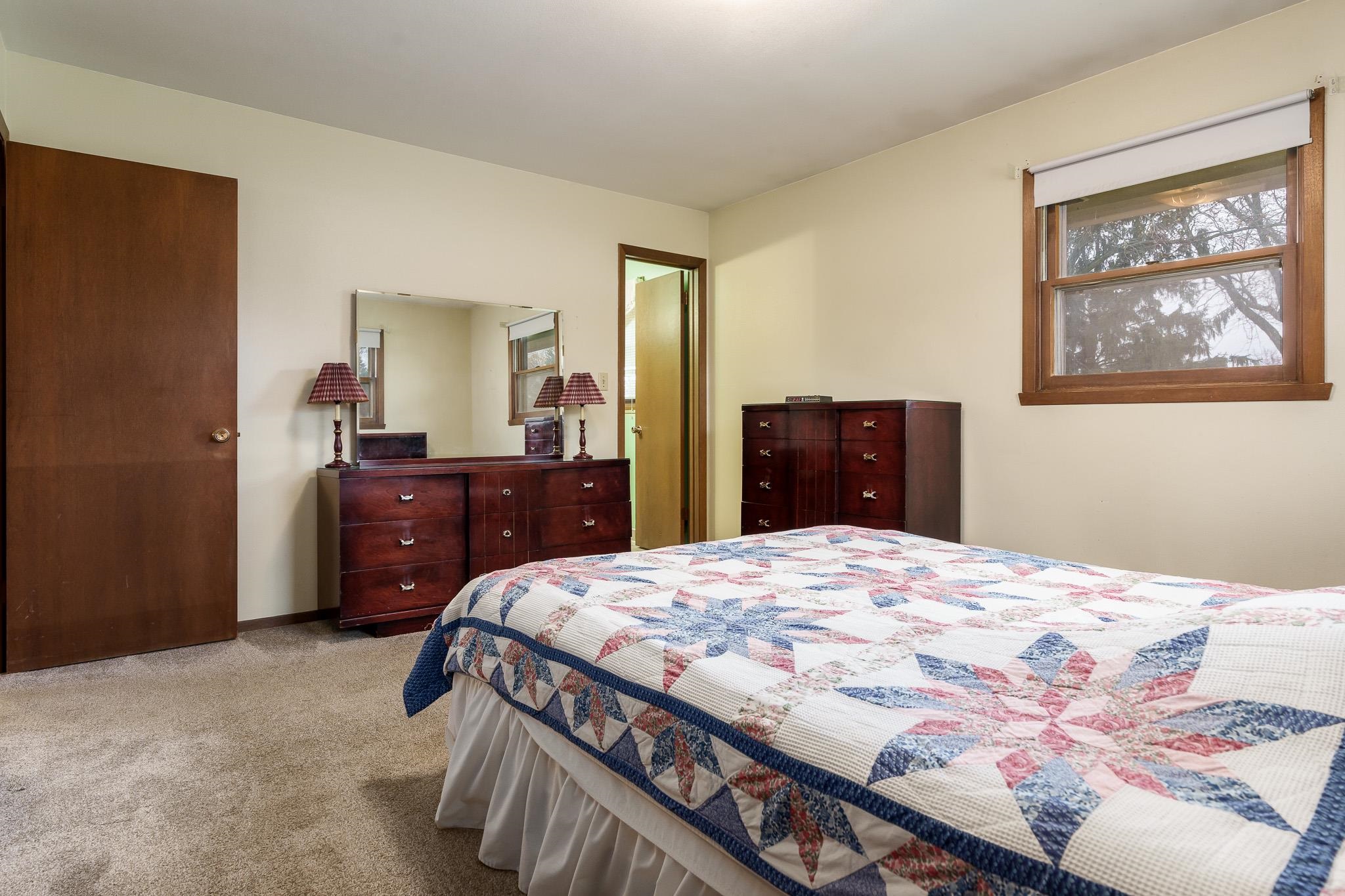 Rockford, Illinois 61107, United States, 3 Bedrooms Bedrooms, ,2 BathroomsBathrooms,Residential,Pending,32547