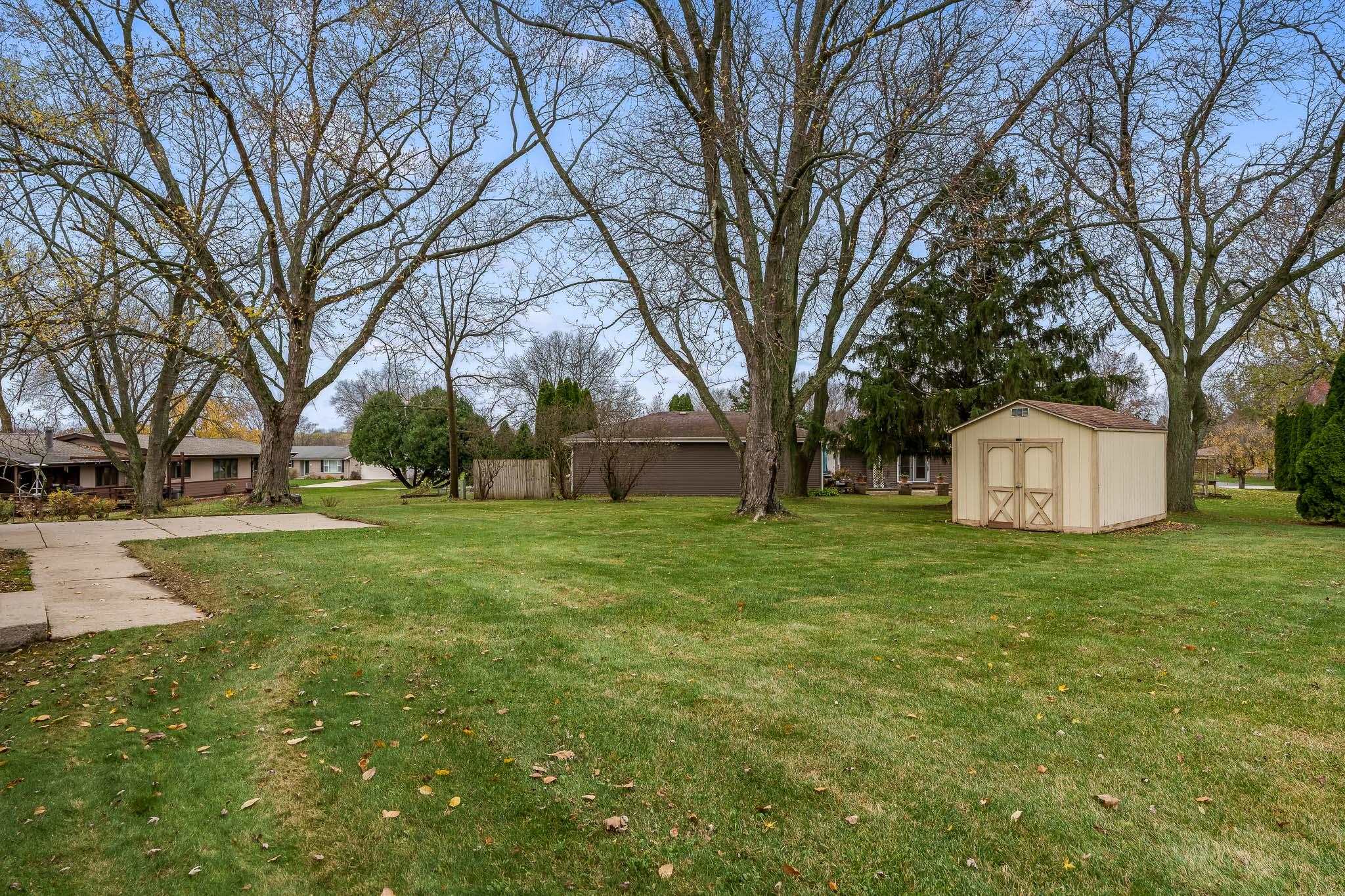 Rockford, Illinois 61107, United States, 3 Bedrooms Bedrooms, ,2 BathroomsBathrooms,Residential,Pending,32547