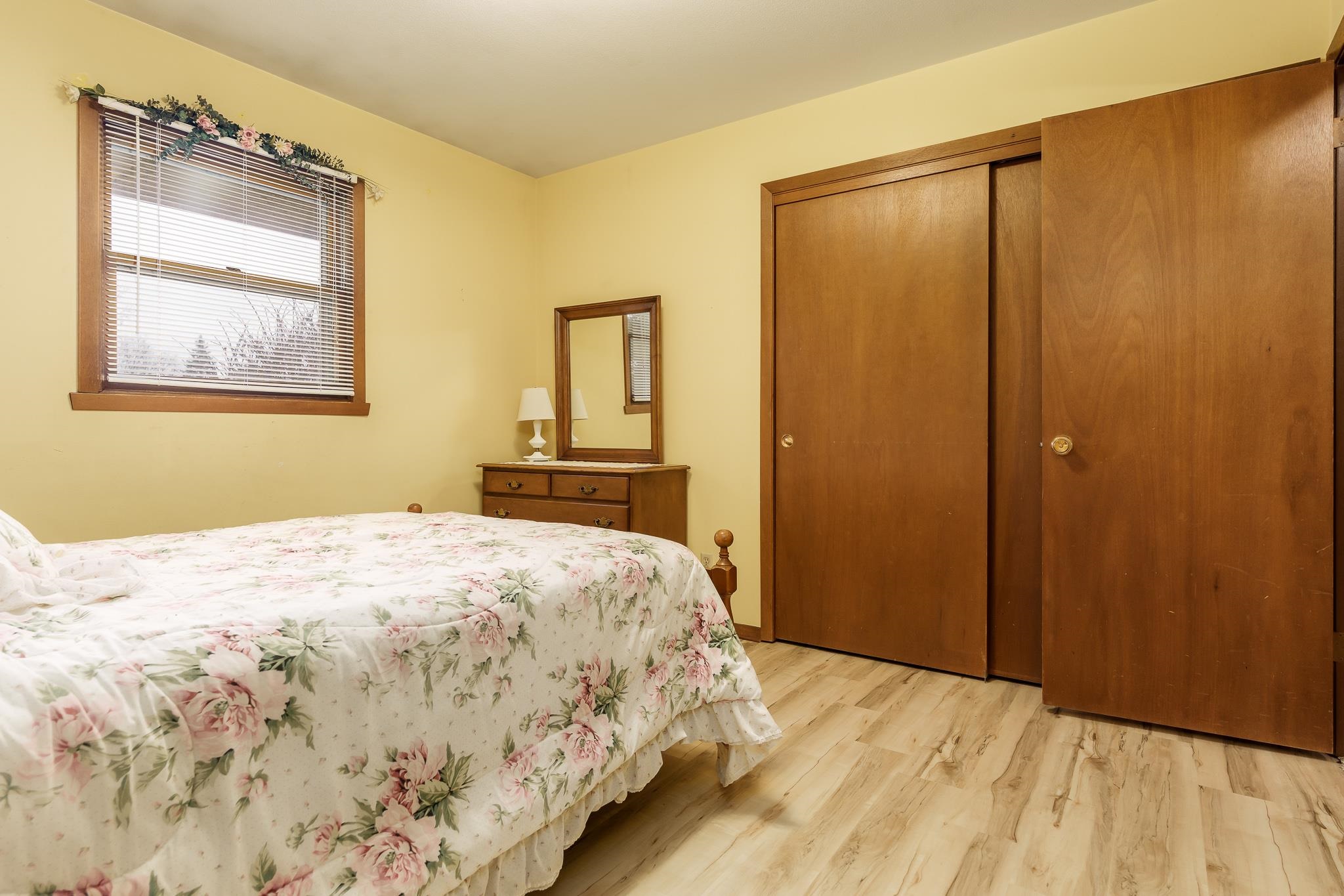 Rockford, Illinois 61107, United States, 3 Bedrooms Bedrooms, ,2 BathroomsBathrooms,Residential,Pending,32547