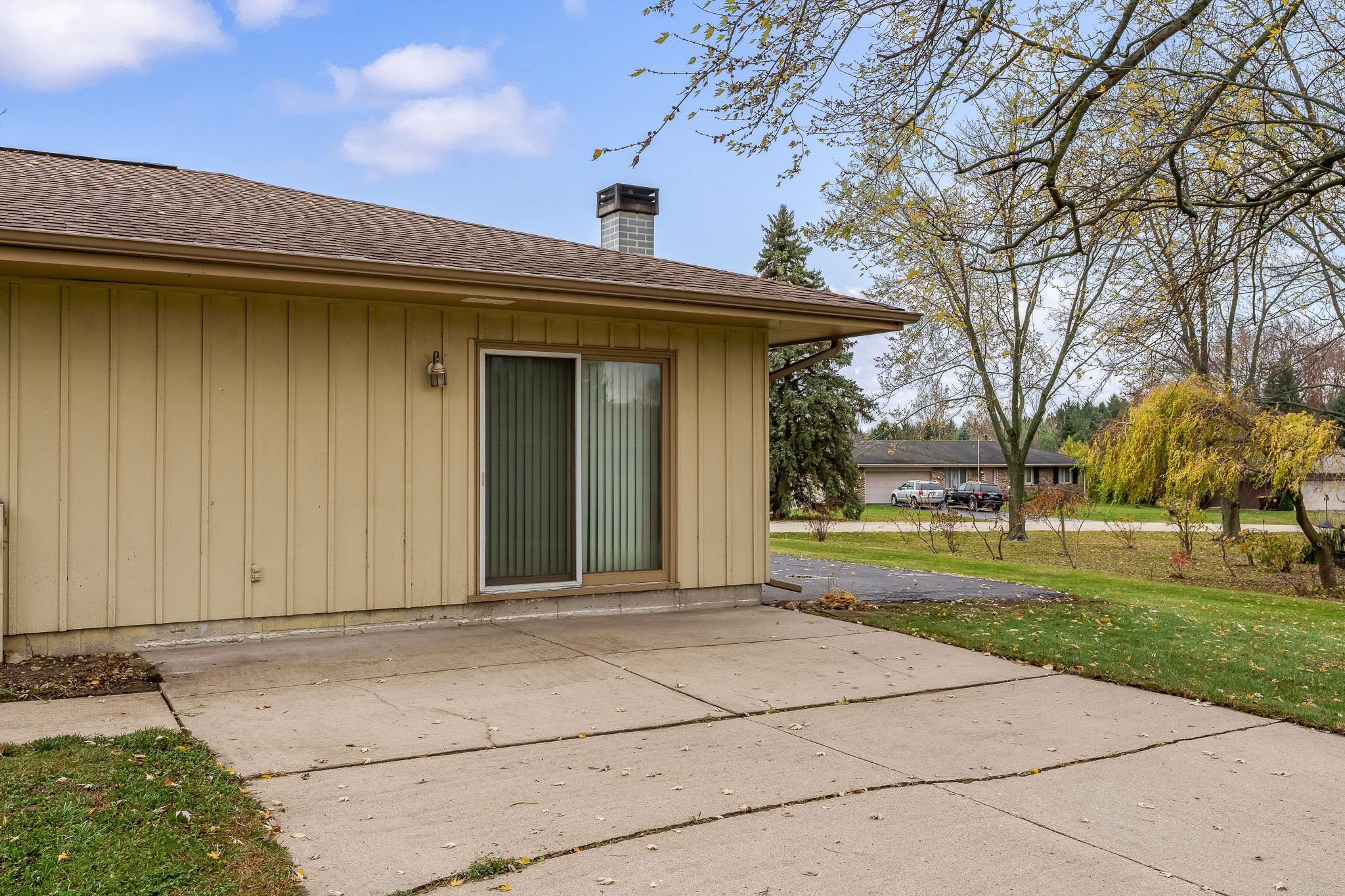 Rockford, Illinois 61107, United States, 3 Bedrooms Bedrooms, ,2 BathroomsBathrooms,Residential,Pending,32547