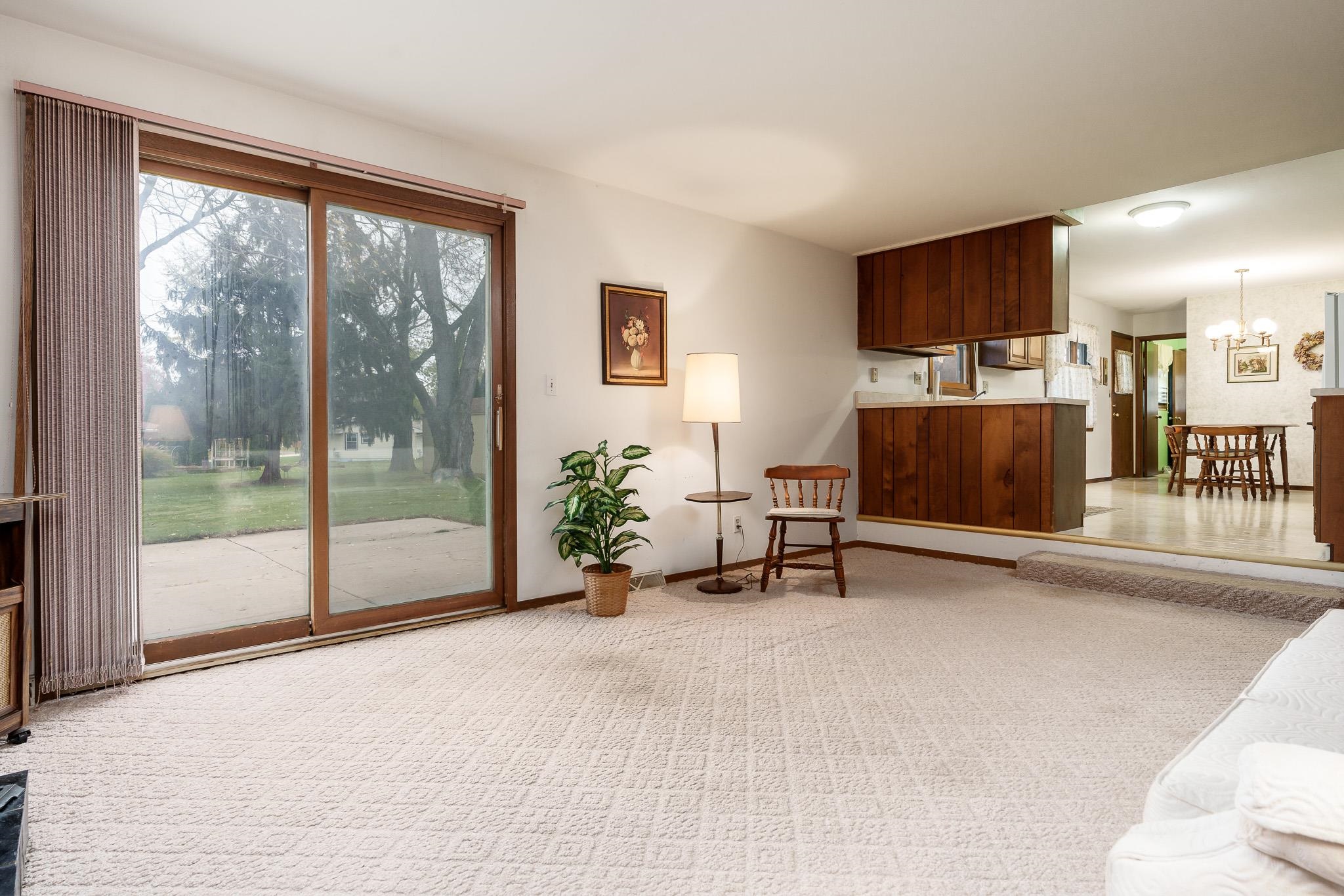 Rockford, Illinois 61107, United States, 3 Bedrooms Bedrooms, ,2 BathroomsBathrooms,Residential,Pending,32547