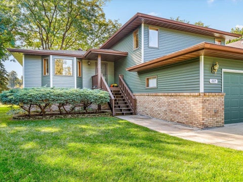 Homes For Sale - 227 Lake Summerset Drive<br/> Stephenson County, LAKE SUMMERSET, IL 61019