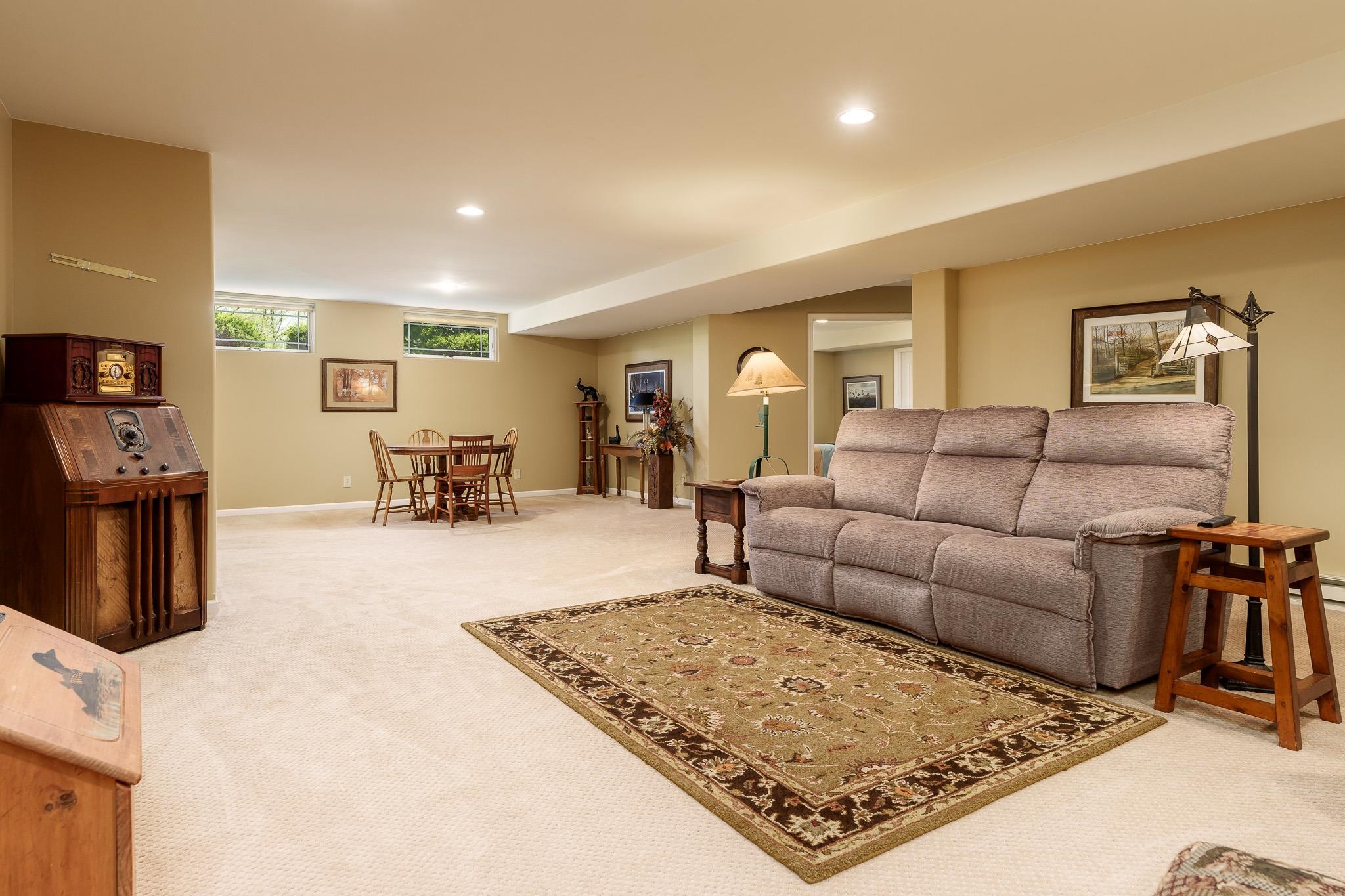 Belvidere, Illinois 61008, United States, 5 Bedrooms Bedrooms, ,4 BathroomsBathrooms,Residential,Active,129659