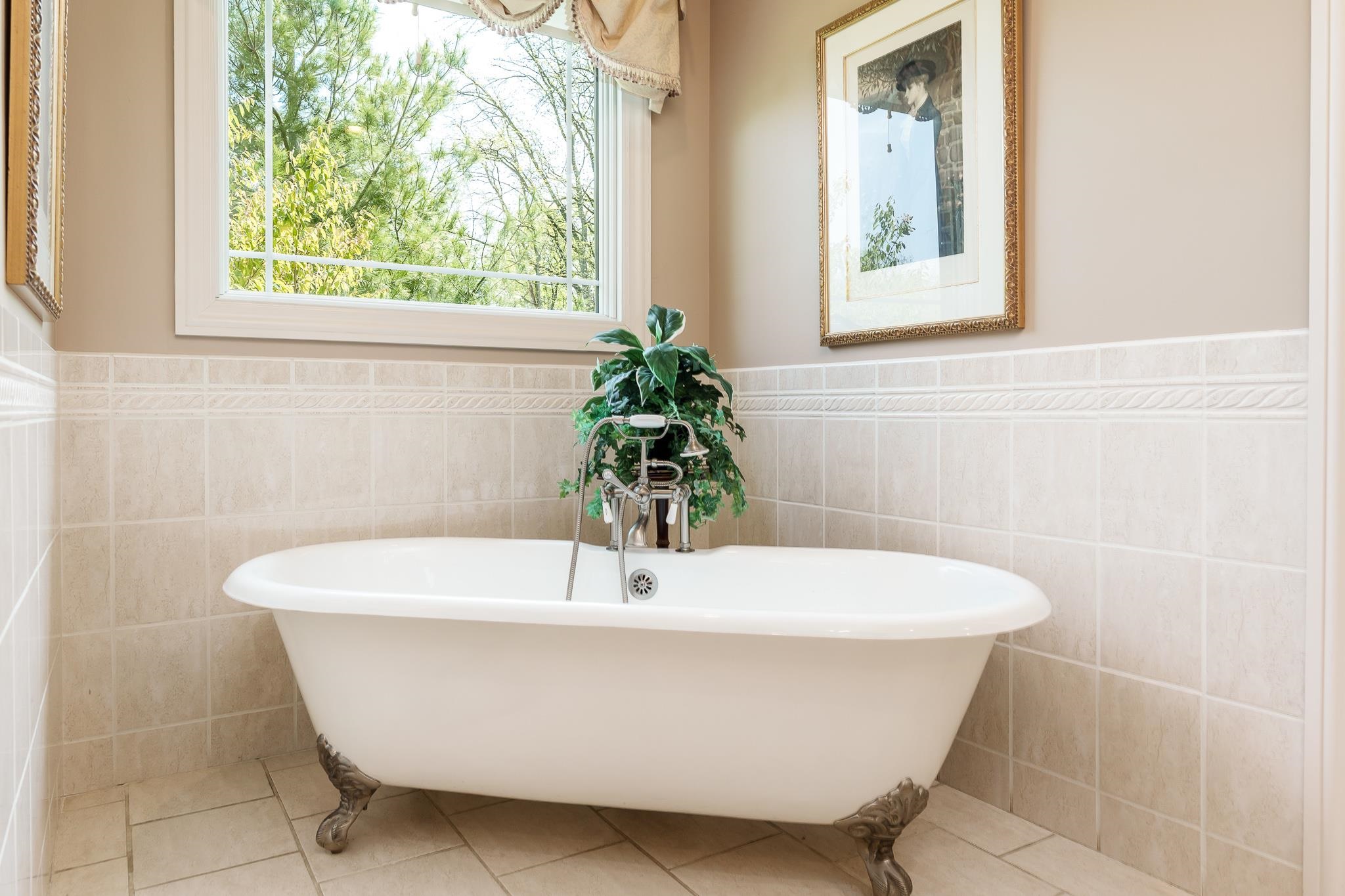 Belvidere, Illinois 61008, United States, 5 Bedrooms Bedrooms, ,4 BathroomsBathrooms,Residential,Active,129659