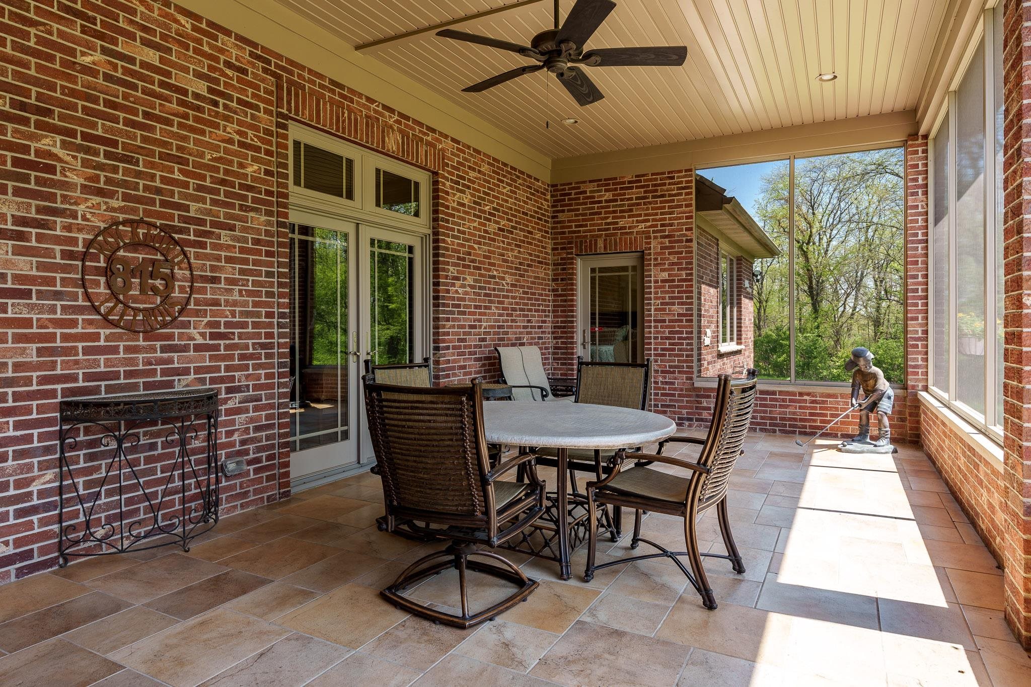 Belvidere, Illinois 61008, United States, 5 Bedrooms Bedrooms, ,4 BathroomsBathrooms,Residential,Active,129659