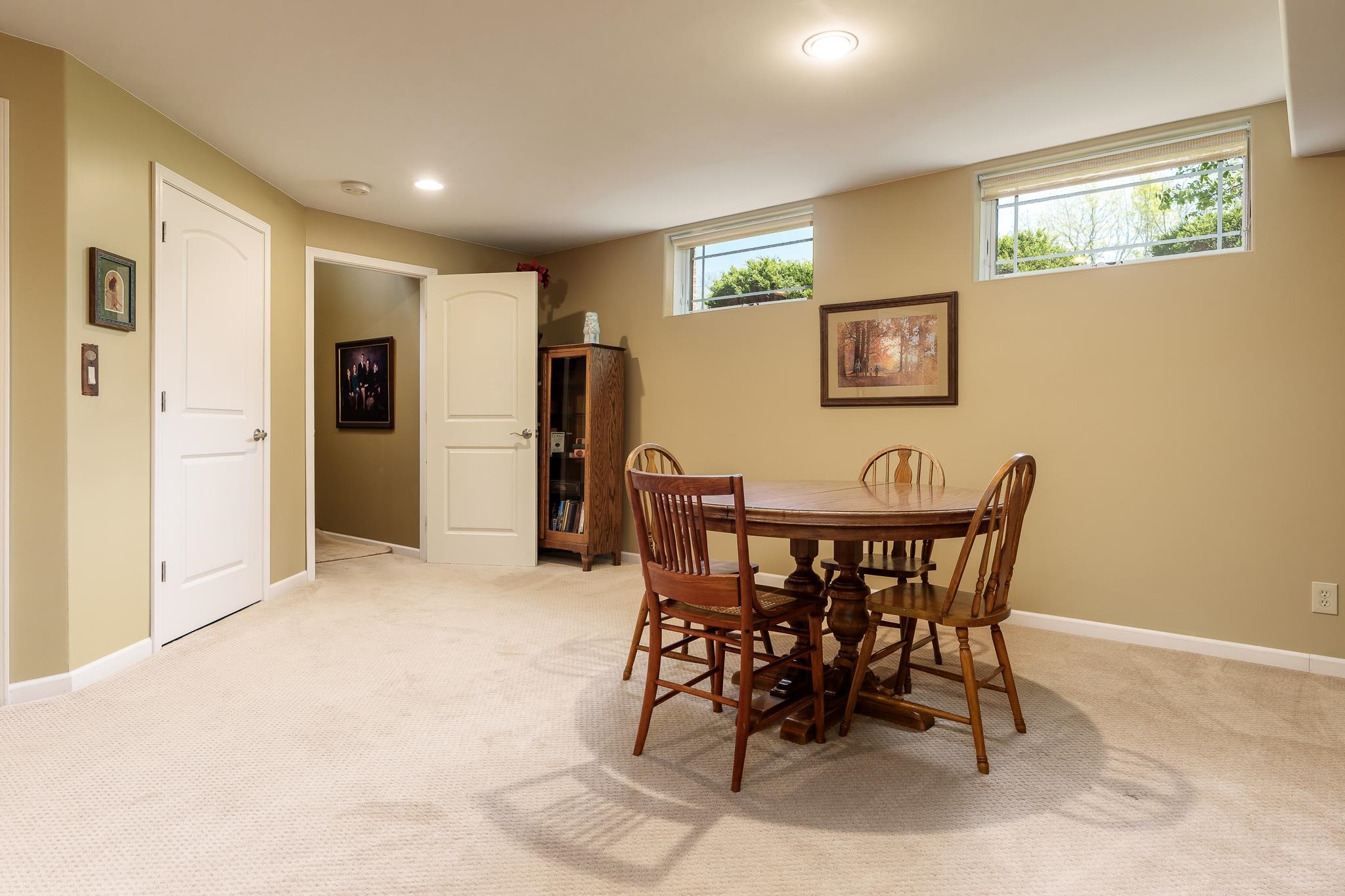 Belvidere, Illinois 61008, United States, 5 Bedrooms Bedrooms, ,4 BathroomsBathrooms,Residential,Active,129659