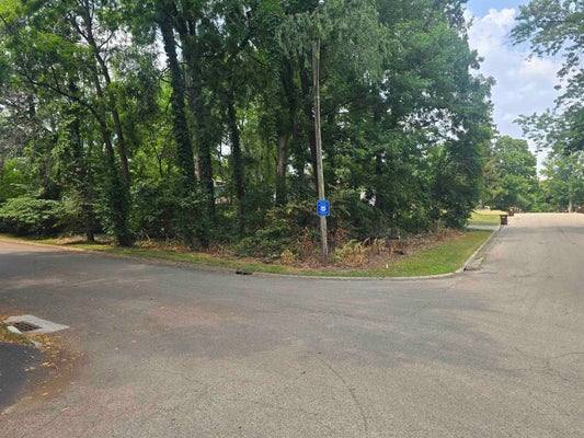 CROSBY ST, ROCKFORD, IL 61107 - Image d8b48c6aa331bba34cd1bd9c1f71fdb7/1622974320