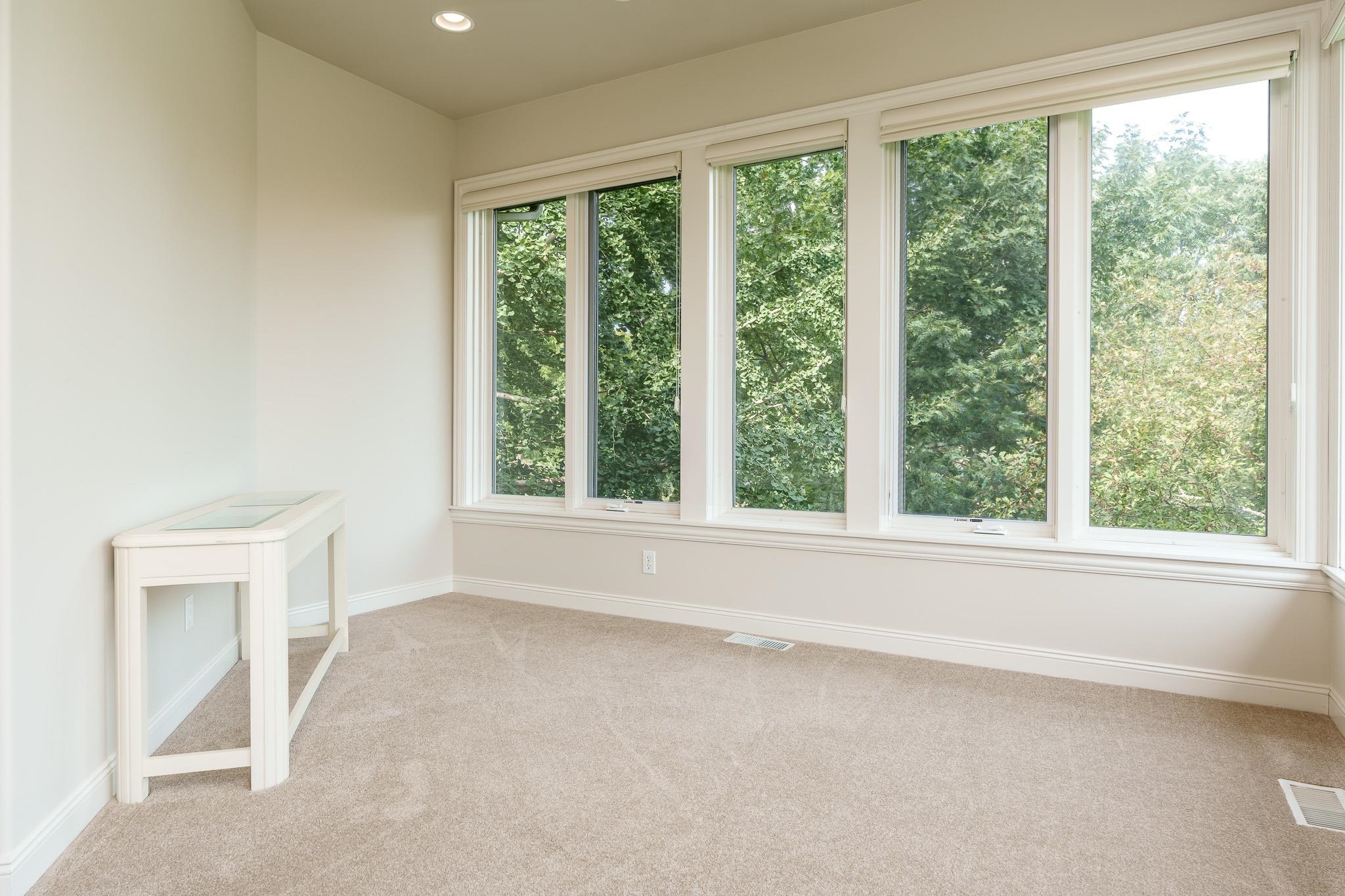 Rockford, Illinois 61114, United States, 4 Bedrooms Bedrooms, ,4 BathroomsBathrooms,Residential,Pending,210286